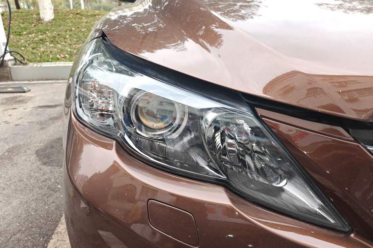 Used Toyota Reiz 2012 2.5V Fengdu Elite Stylish Edition Right Front Headlight