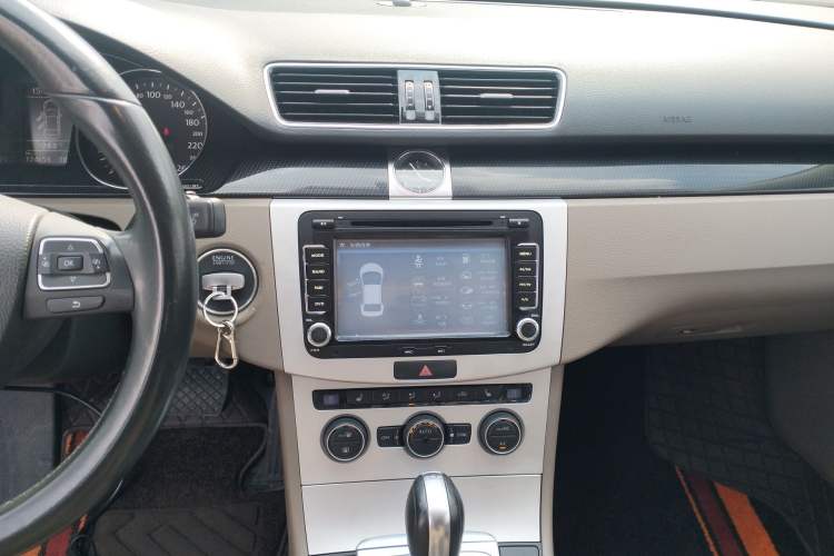 Used Volkswagen Magotan 2015 Facelift 1.8TSI Luxury Model