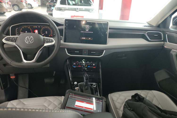 Used Volkswagen Tayron 2023 280TSI Two-Wheel-Drive Luxury Plus Advanced Version