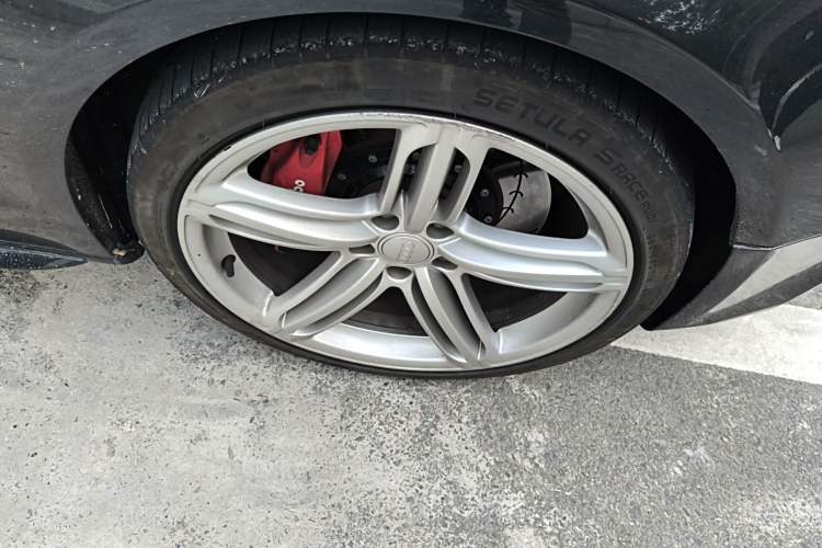 Used Audi S5 2012 S5 3.0T Coupe Right Front Wheel Hub