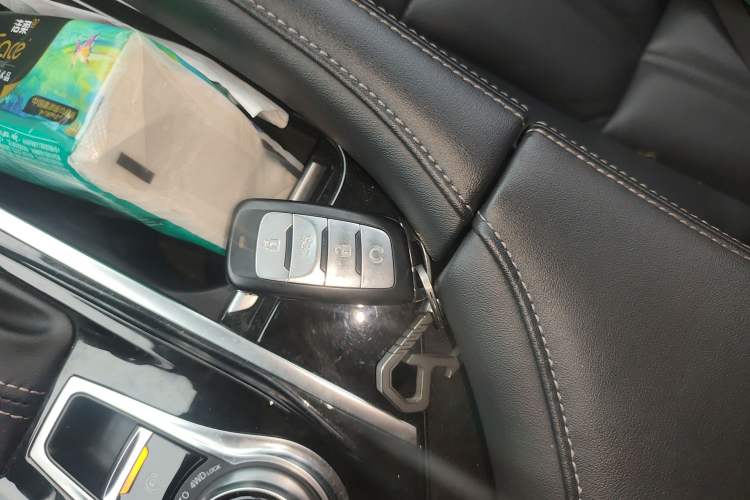 Used CHANGAN CS95 2019 2.0T Four-Wheel Drive Prestige Version