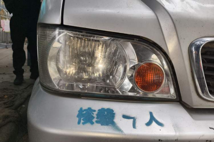 Used Dongfeng Xiaokang K07II 2013 1.0L Base Version Right Front Headlight