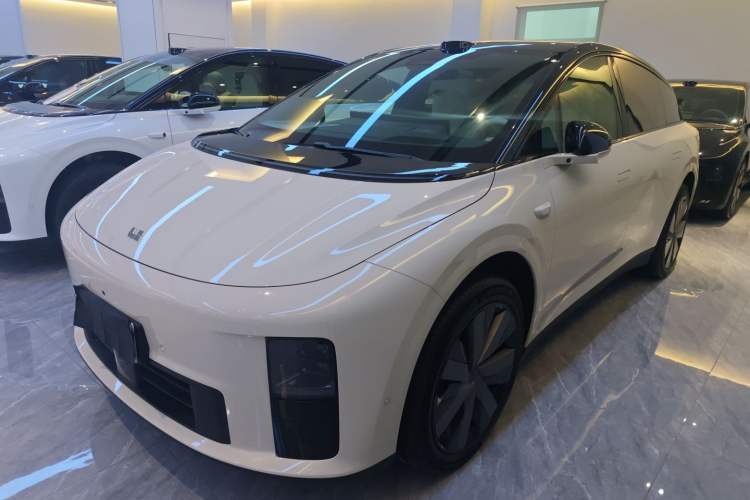 Used Li Auto i6 2025 Model Two-Wheel-Drive Standard Type