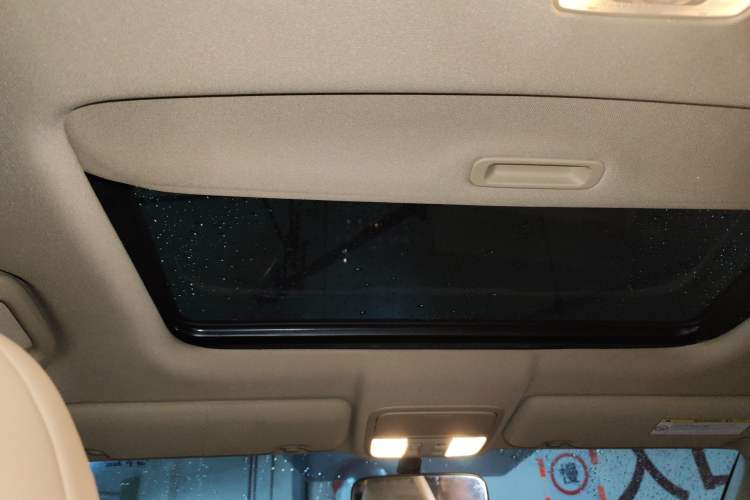 Used Honda CR-V 2010 2.4L automatic four-wheel drive luxury version Headliner