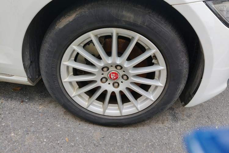 Used Jaguar XFL 2017 XFL 2.0T 200PS Windflower Edition
