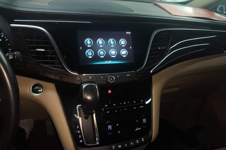 Used Buick GL8 2017 ES 28T Luxury Model China V Standard