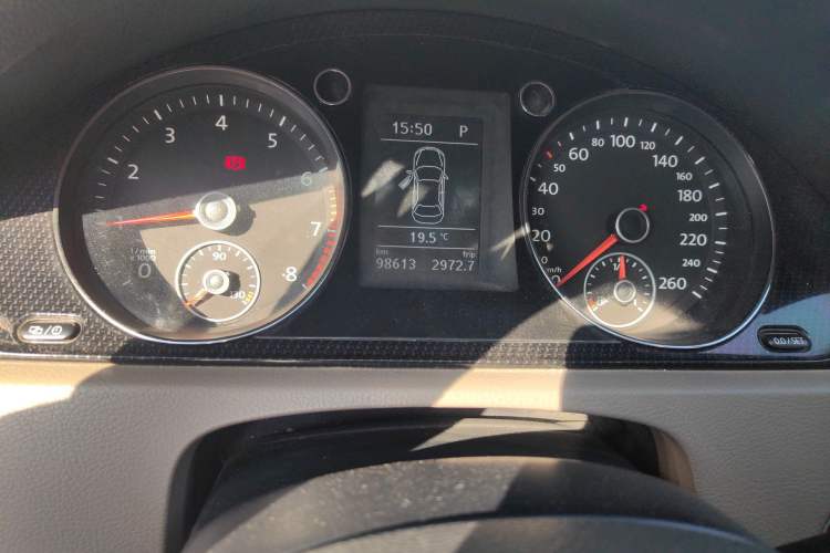 Used Volkswagen Magotan 2015 Facelift 1.8TSI Luxury Model Instrument Cluster