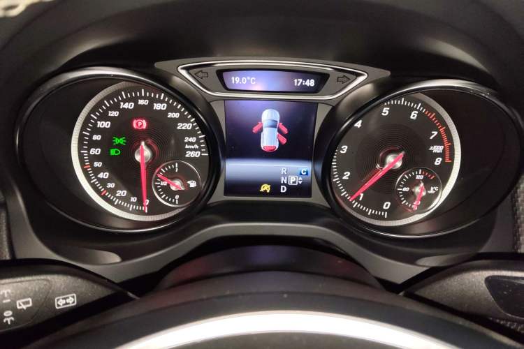 Used Mercedes-Benz GLA 2018 GLA 200 Fashion Model Instrument Cluster