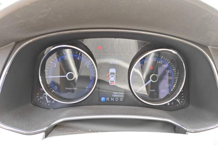 Used Hongqi H7 2013 2.0T Luxury Model
