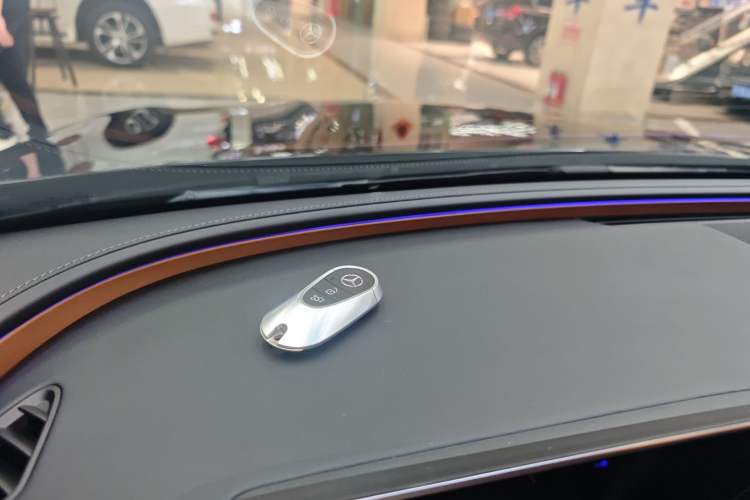 Used Mercedes-Benz E-Class New Energy 2024 E 350 e L Plug-in Hybrid Sedan