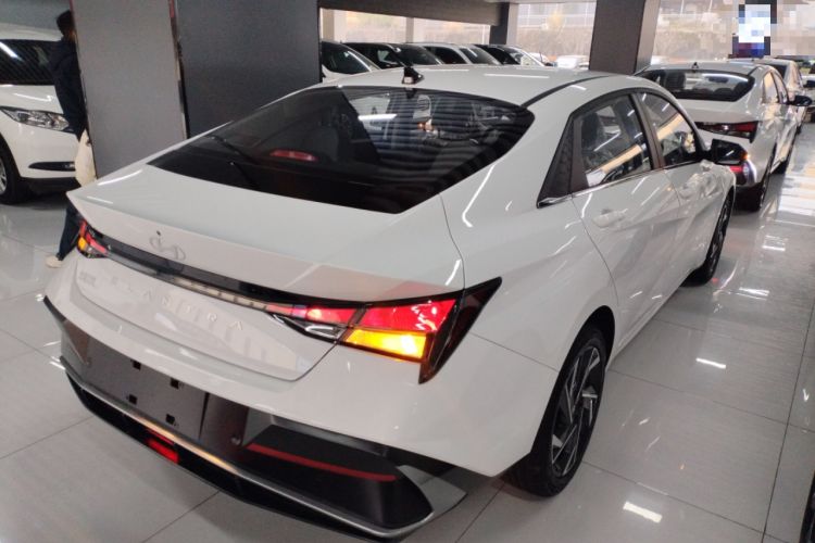 Used Hyundai Elantra 2023 1.5L CVT GLX Elite Edition
