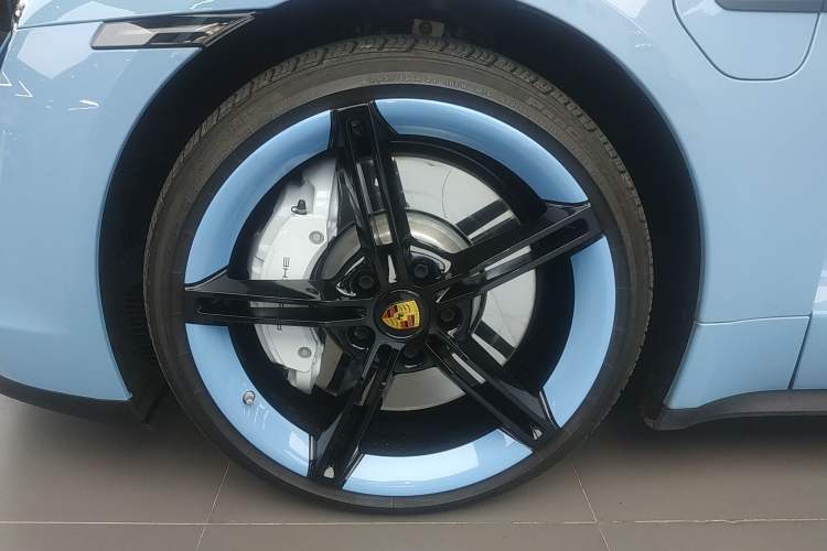 Used Porsche Taycan 2022-Year Updated Taycan