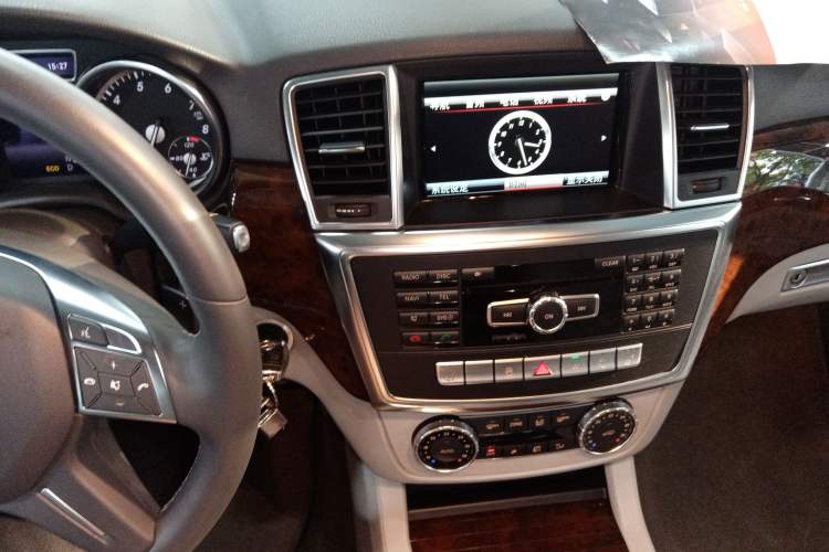 Used Mercedes-Benz M-Class 2014 ML 400 4MATIC Dynamic Model
