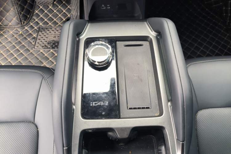 Used iCAR 03T 2024 501km Four-wheel Drive Long-Range Version
