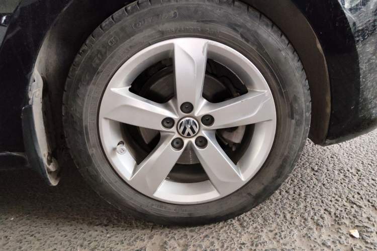 Used Volkswagen Santana 2013 1.4L Manual Comfort Edition
