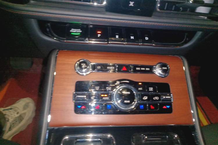 Used Lincoln Aviator 2021 3.0T V6 Four-Wheel Drive Luxury Edition Gear Lever