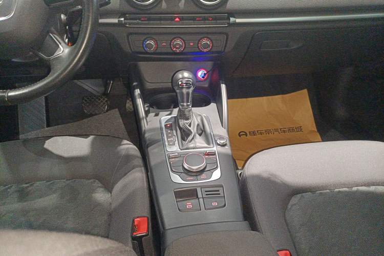Used Audi A3 2014 Sportback 35 TFSI Automatic Ambition Edition Gear Lever