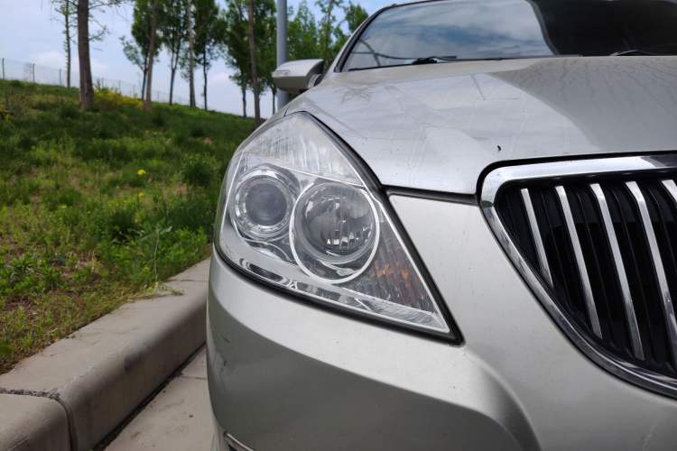 Used Buick Excelle 2011 1.6 LE-MT Right Front Headlight