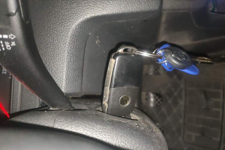 Used Volkswagen Santana 2016 1.6L Manual Fashion Edition Vehicle Key