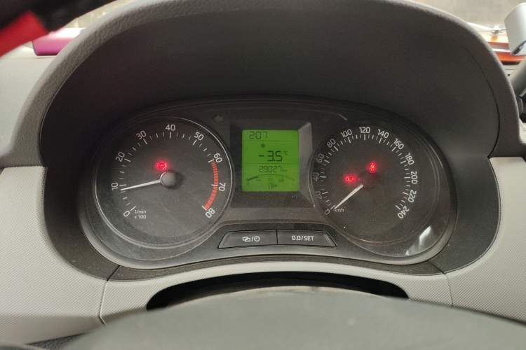 Used Skoda Fabia 2015 1.4L Manual Front-Wheel Drive Model