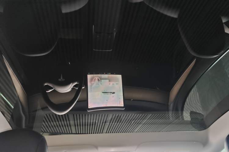 Used Tesla Model Y 2022 Long-Range All-Wheel-Drive Version
