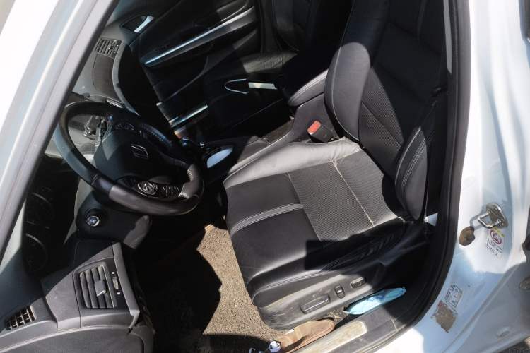 Used Honda Crosstour 2014 2.4L Luxury Edition Left Front Seat