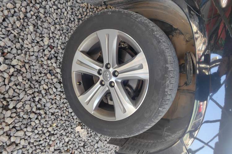 Used Toyota Highlander 2009 2.7L Two-Wheel Drive 7-Seater Luxury Edition Right Front Wheel Hub