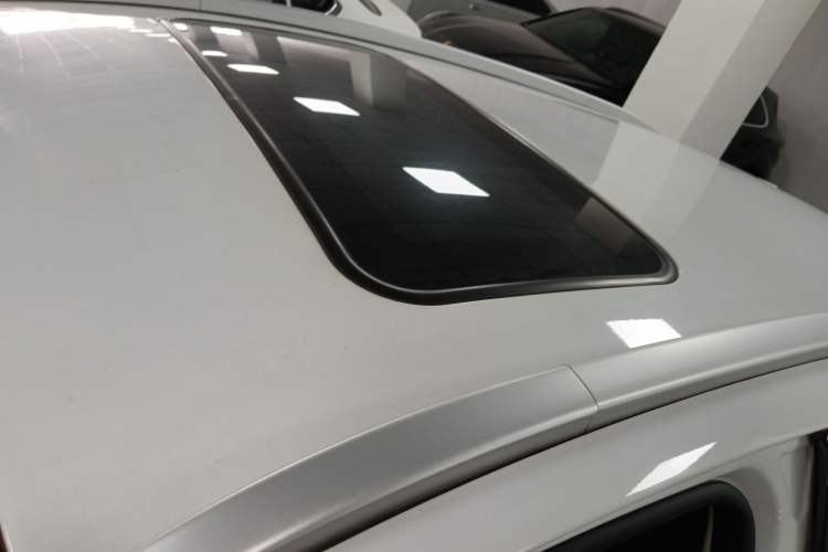 Used Geely Auto Vision X3 2020 1.5L CVT Luxury Model Roof