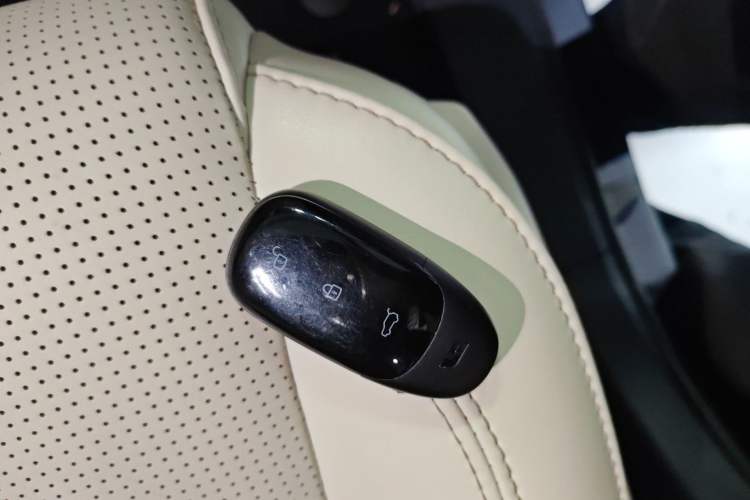 Used Li Auto ONE 2021 Extended-Range 6-Seater Version Interior 1