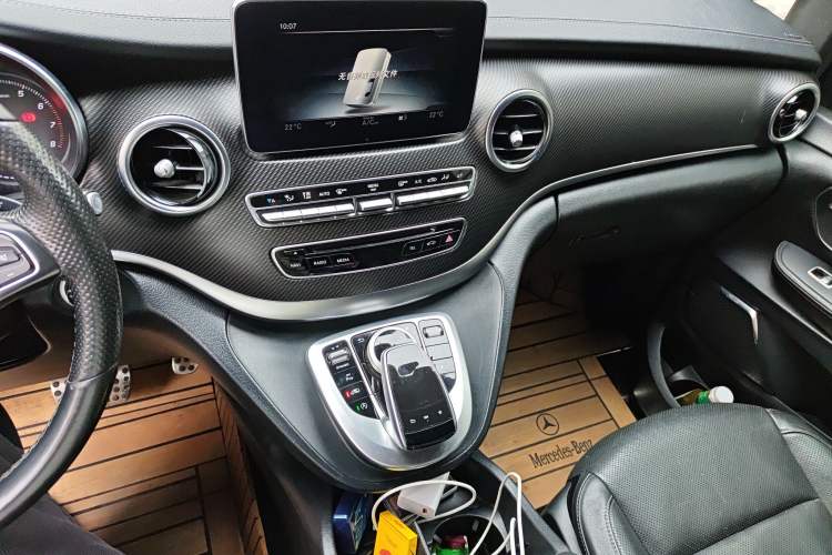 Used Mercedes-Benz V-Class 2018 V 260 AMG Sport Edition China V Emission Standard
