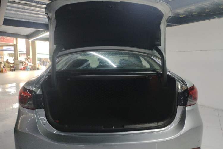 Used Mazda Atenza 2017 2.5L Blue Sky Prestige Edition Trunk