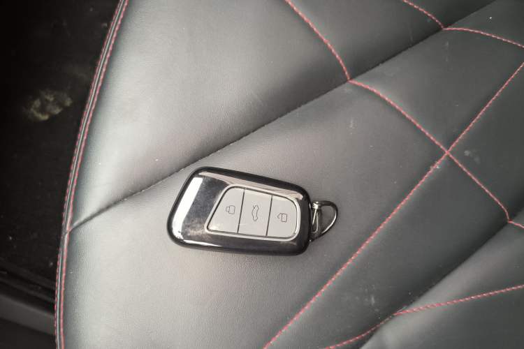 Used Chery Little Ant 2022 Sweet Pink Edition Half-Sugar Version Lithium Iron Phosphate 30 kW 301 km