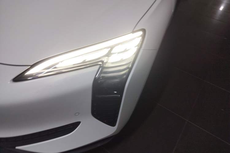 Used Hongqi EH7 2024 690 Pro Left Front Headlight