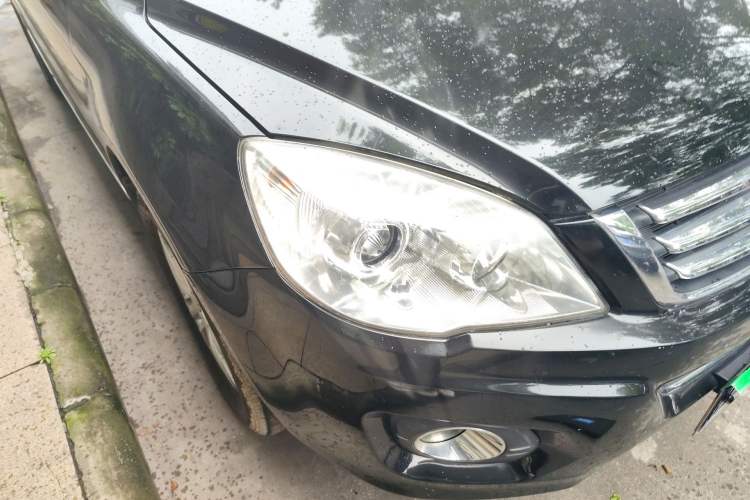 Used Haval H6 2011 Green Silence 2.0T Manual Two-Wheel Drive Elite Model