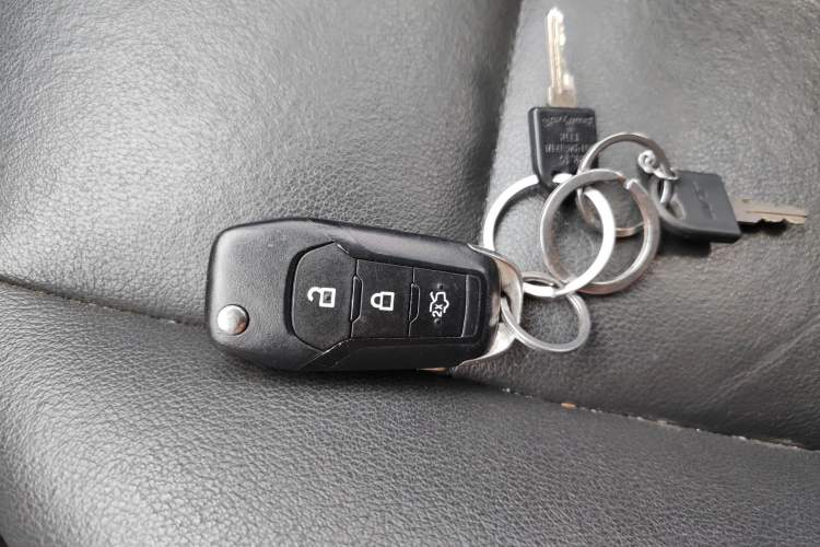 Used Ford Focus 2019 Hatchback 1.5L Automatic Sharp Edition China V Standard Vehicle Key