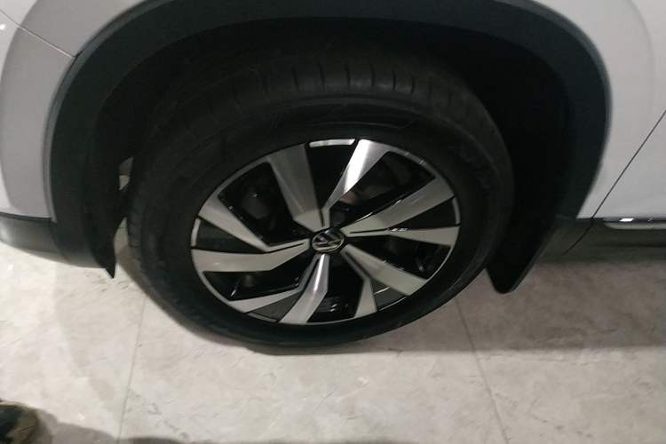 Used Volkswagen Tayron 2022 280TSI Two-Wheel Drive Luxury Smart Connectivity Version
