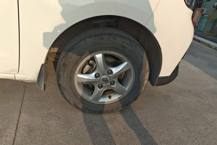 Used CHANGAN KAICHENG Ounuo S 2023 1.5L Deluxe Edition Dual-Steaming Air-Conditioned Passenger Van JL473QG 7 Seats Right Front Wheel Hub