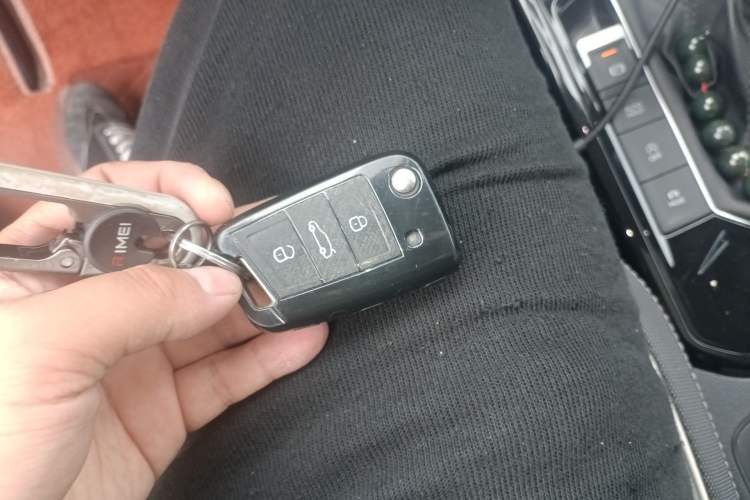 Used Volkswagen Tayron 2023 330TSI Two-Wheel-Drive Luxury Plus Advanced Version Vehicle Key