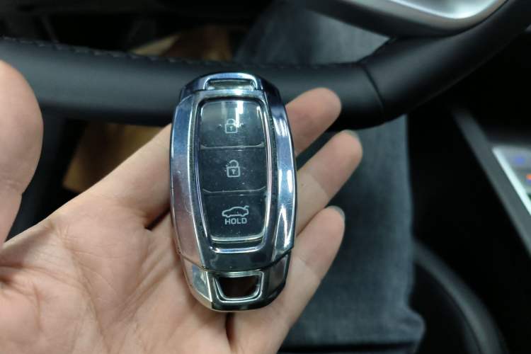 Used Hyundai Elantra 2023 1.5L CVT GLX Elite Edition Vehicle Key