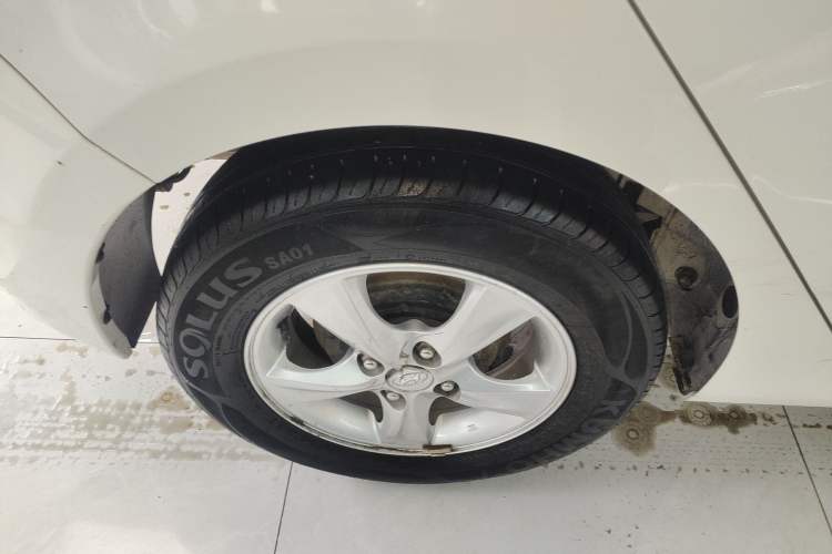 Used Hyundai Verna Ray 2016 1.4L Automatic Leading-Edge GLX