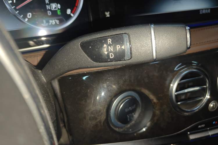 Used Mercedes-Benz S-Class 2014 S 320 L Luxury Model
