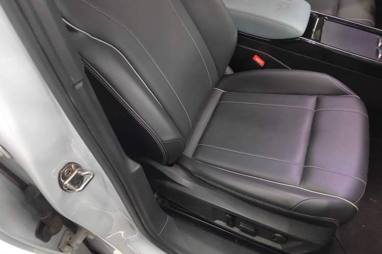 Used Volkswagen ID.4 X 2022 Pure Smart Edition Right Front Seat