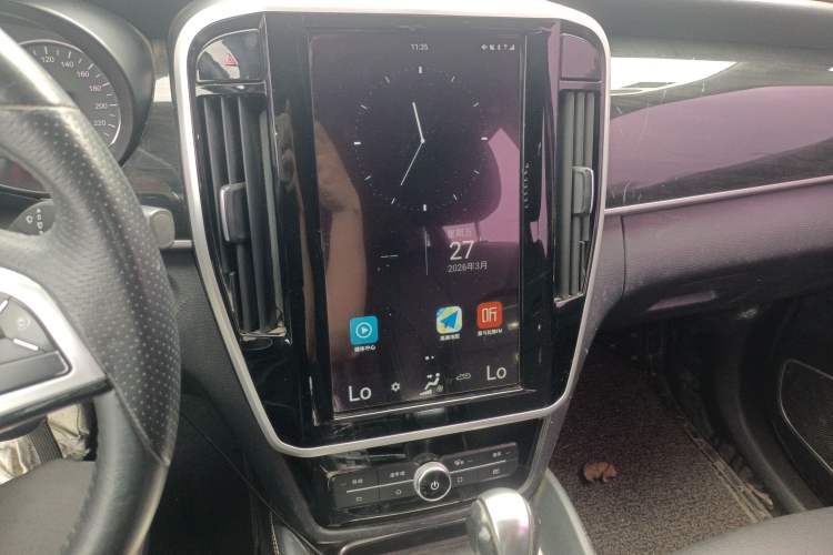 Used BYD Song MAX 2018 1.5T Automatic Smart Connect Luxury 6-Seater Audio And AC Panel