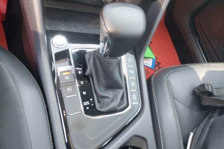 Used Volkswagen Tiguan L 2021 330TSI Automatic Two-Wheel Drive R-Line Enhanced Edition Gear Lever