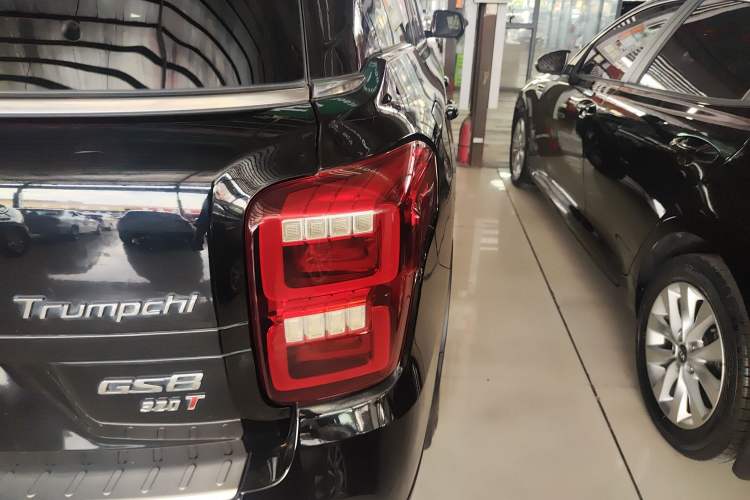 Used GAC Trumpchi GS8 2017 320T Four-Wheel Drive Supreme Edition (7-seater)