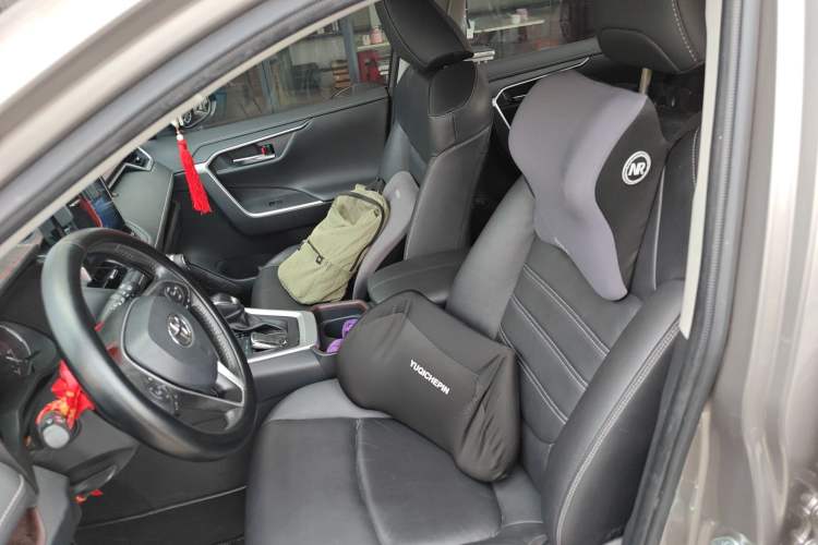 Used Toyota RAV4 2022 2.0L CVT Two-Wheel Drive Prestige Edition Left Front Seat