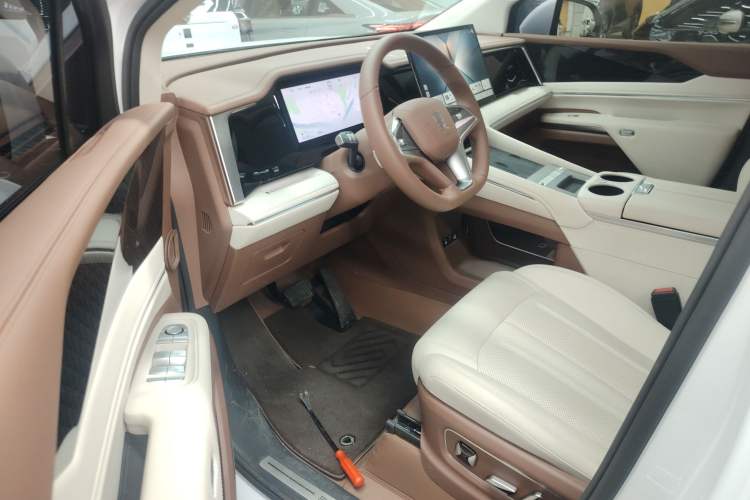 Used BYD Xia 2025 DM-i 1.5T 100km Supreme Edition
