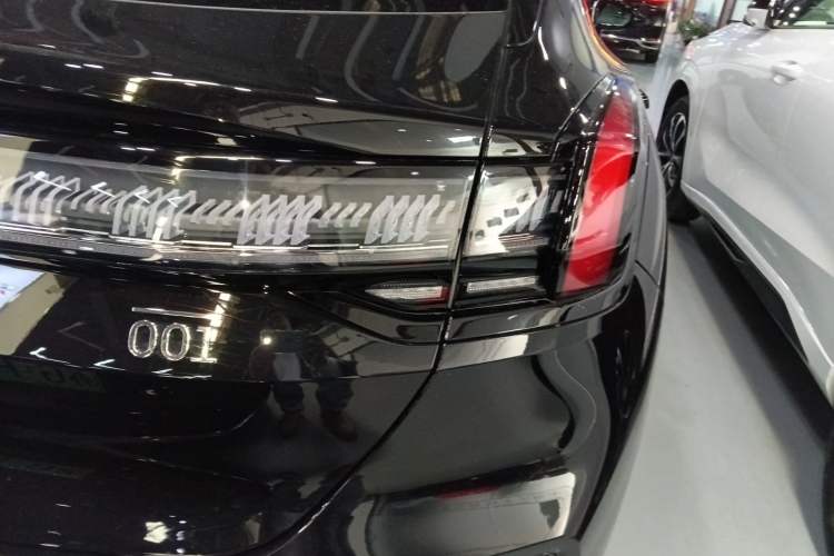 Used Zeekr 001 2026 Model 103° Rear-Drive Max Version Right Rear Taillight