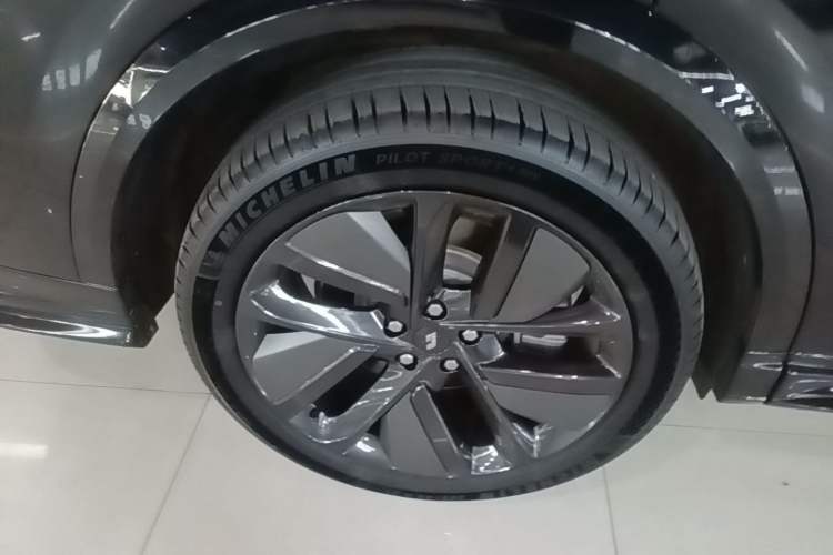 Used Li Auto L8 2023 Air model