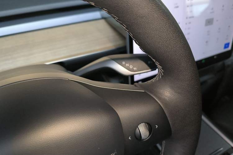 Used Tesla Model Y 2021 Standard Range Rear-Wheel Drive Version